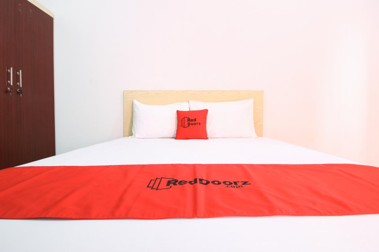 Reddoorz Plus Near Lippo Plaza Jogjakarta ジョグジャカルタ エクステリア 写真