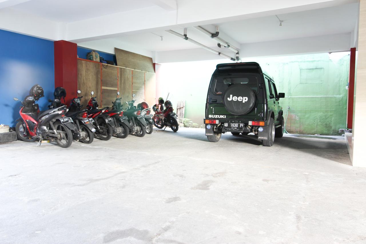 Reddoorz Plus Near Lippo Plaza Jogjakarta ジョグジャカルタ エクステリア 写真