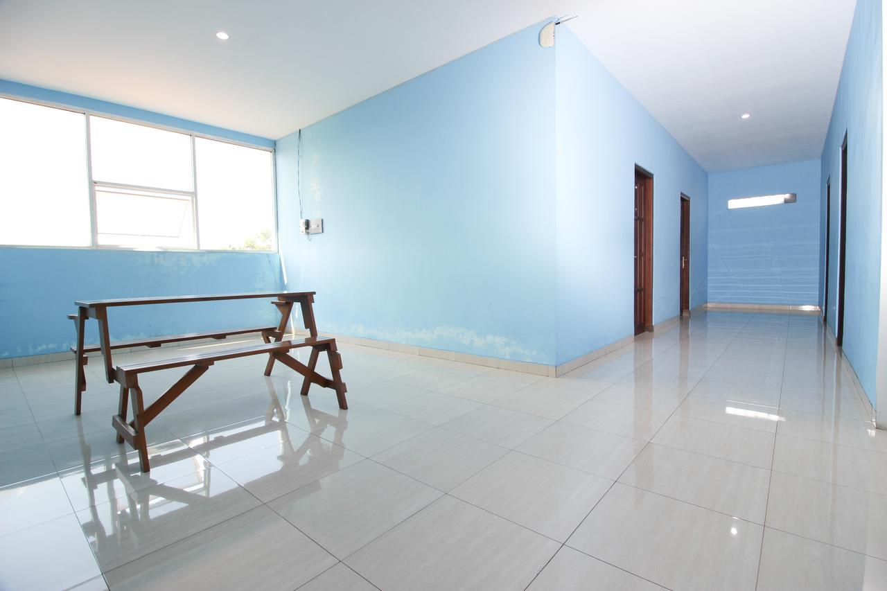 Reddoorz Plus Near Lippo Plaza Jogjakarta ジョグジャカルタ エクステリア 写真